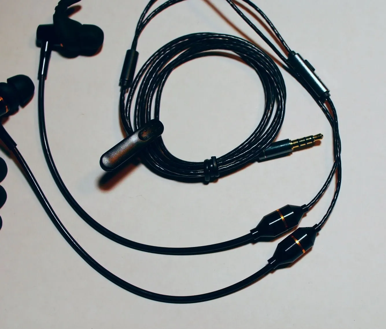 AirTube Anti-Radiation Headset for mobile phones tablets & wireless devices