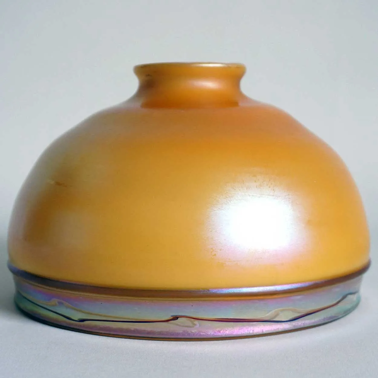 American Art Glass Butterscotch Intarsia Border Harp Lamp Shade