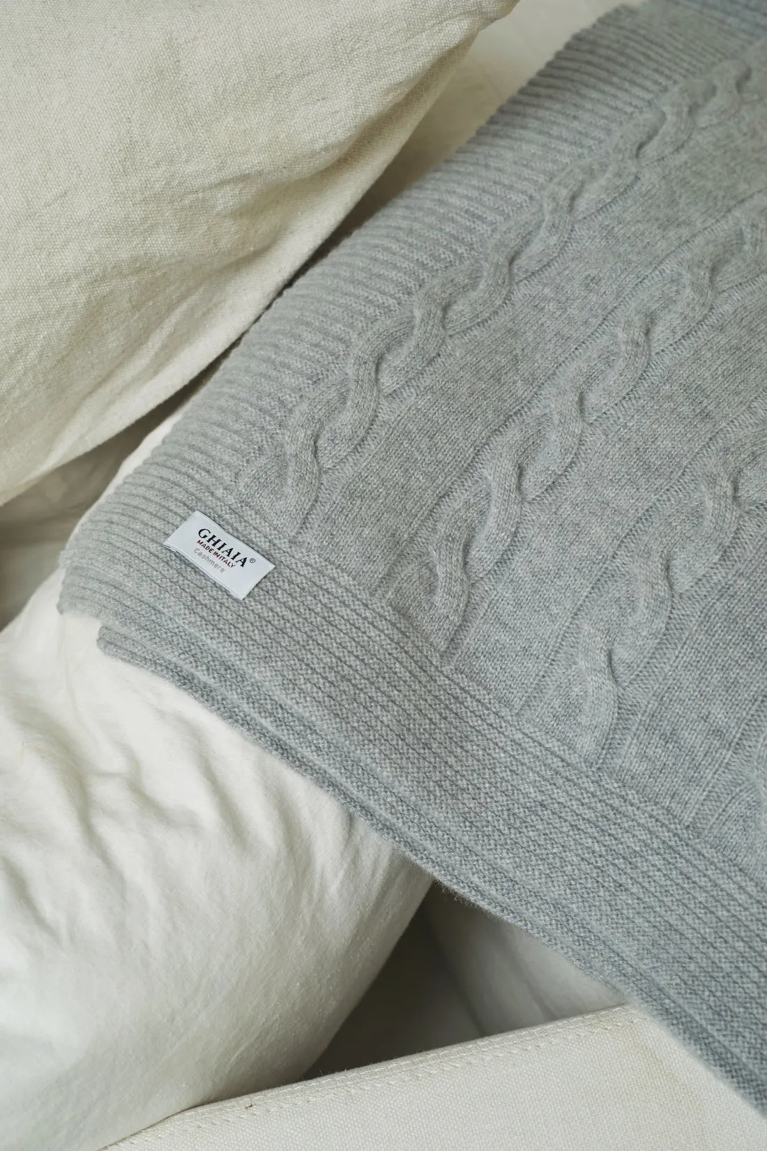Casa Cashmere Treccia Cable Blanket