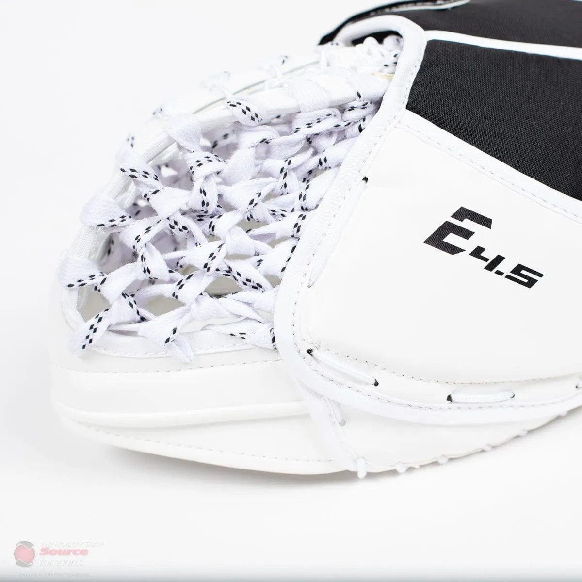 CCM Extreme Flex E4.5 Junior Goalie Catcher - Source Exclusive