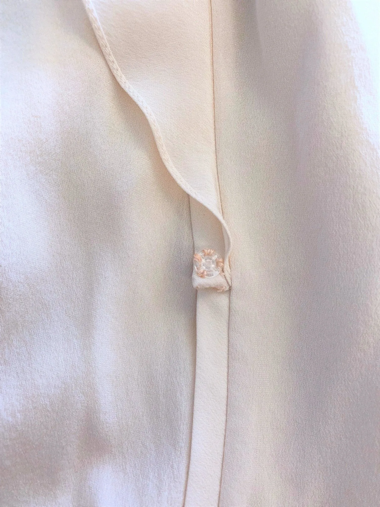 Chloe Blouse Blush Silk Crepe Size 38 Flutter Sleeve Keyhole Top