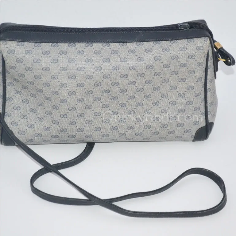 Classic Gucci Blue Monogrammed GG Shoulder Purse
