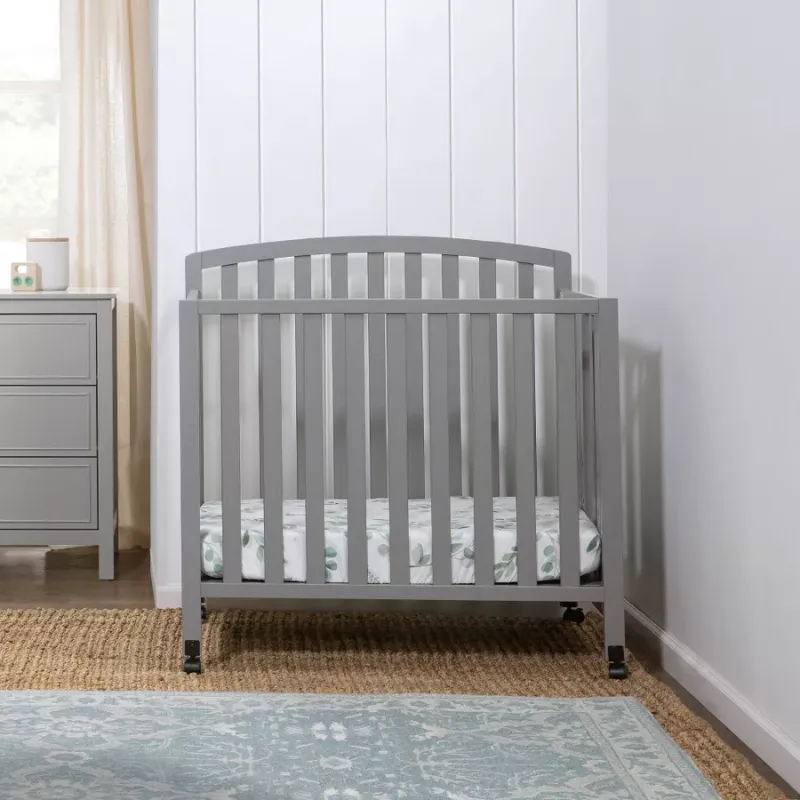 Dylan Folding Portable 3-in-1 Mini Crib