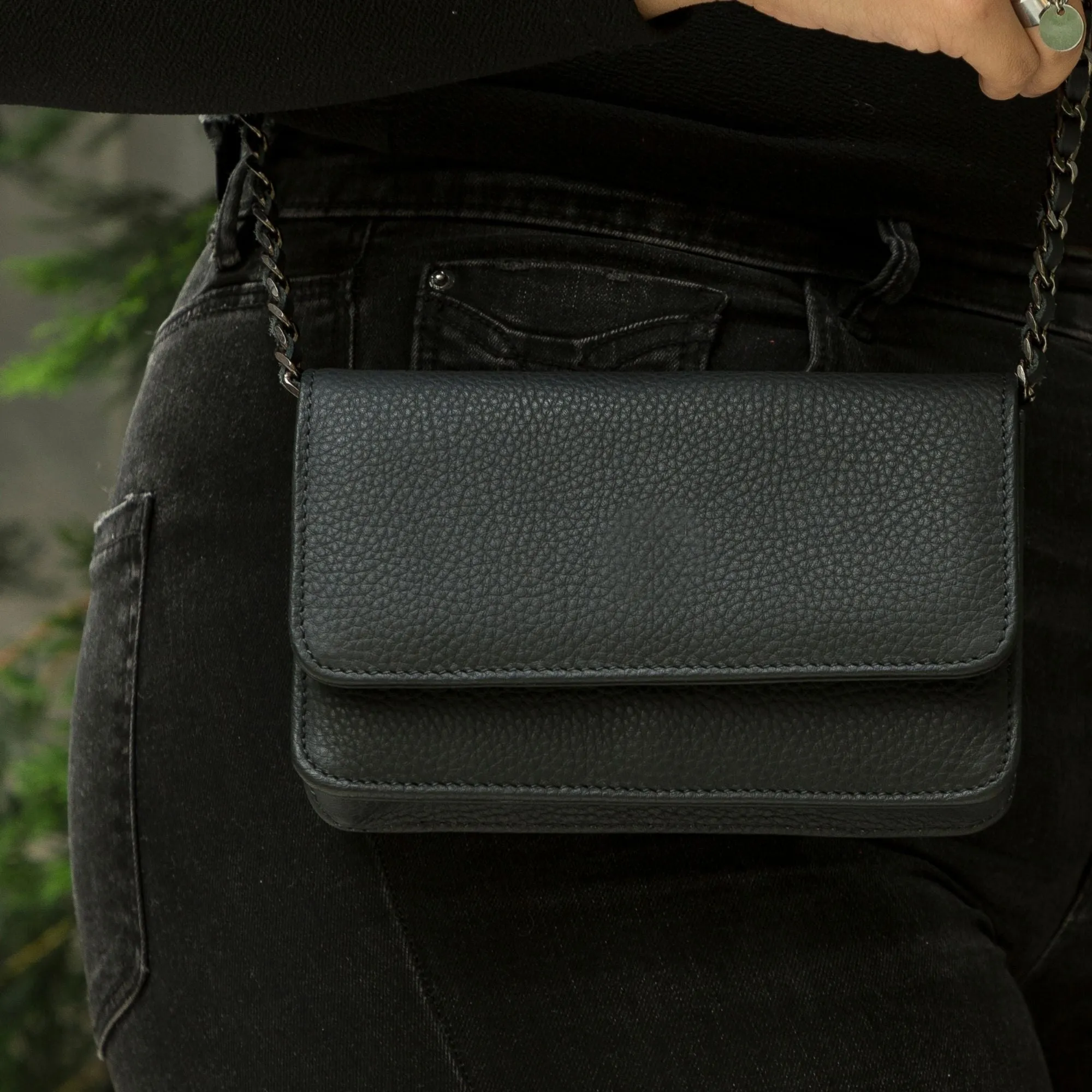 Evanston Minimalist Leather Handbag for Women