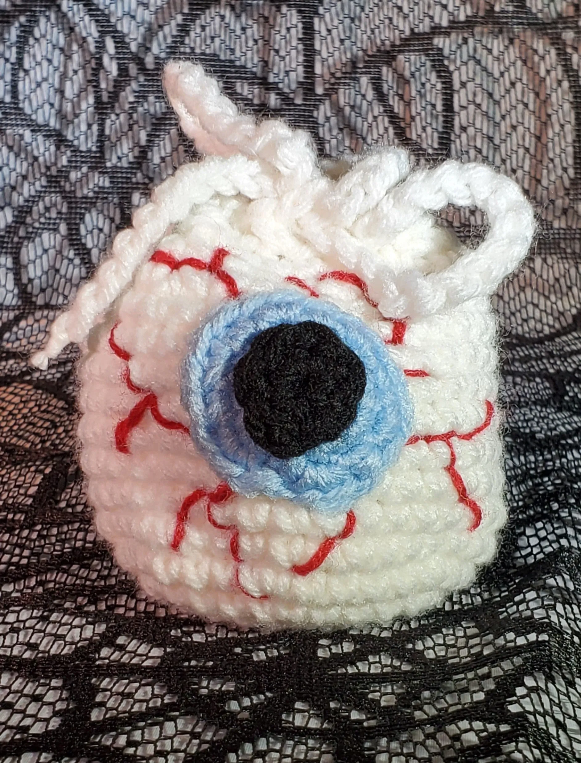 Eyeball Treat Bags Crochet Pattern for Halloween