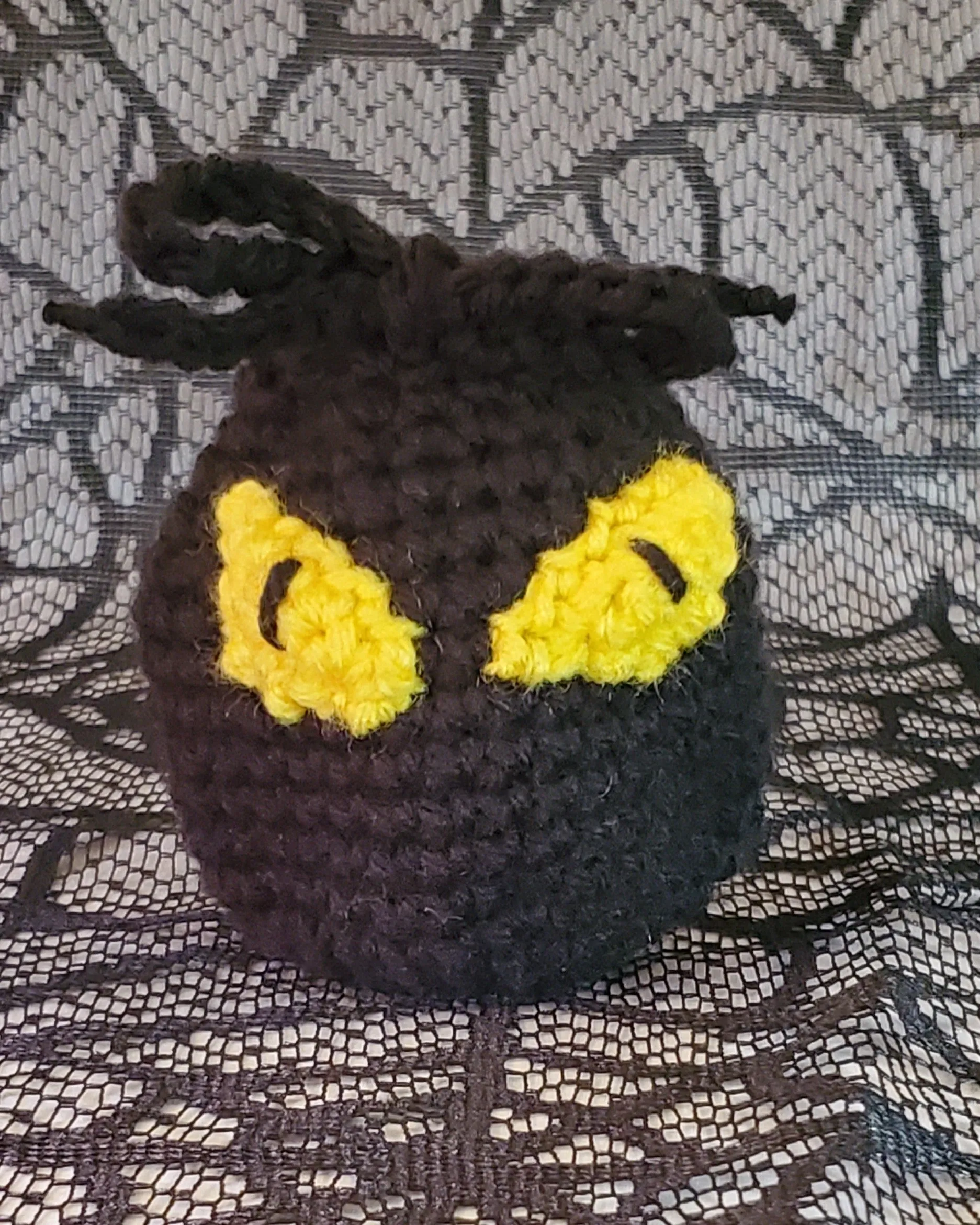 Eyeball Treat Bags Crochet Pattern for Halloween