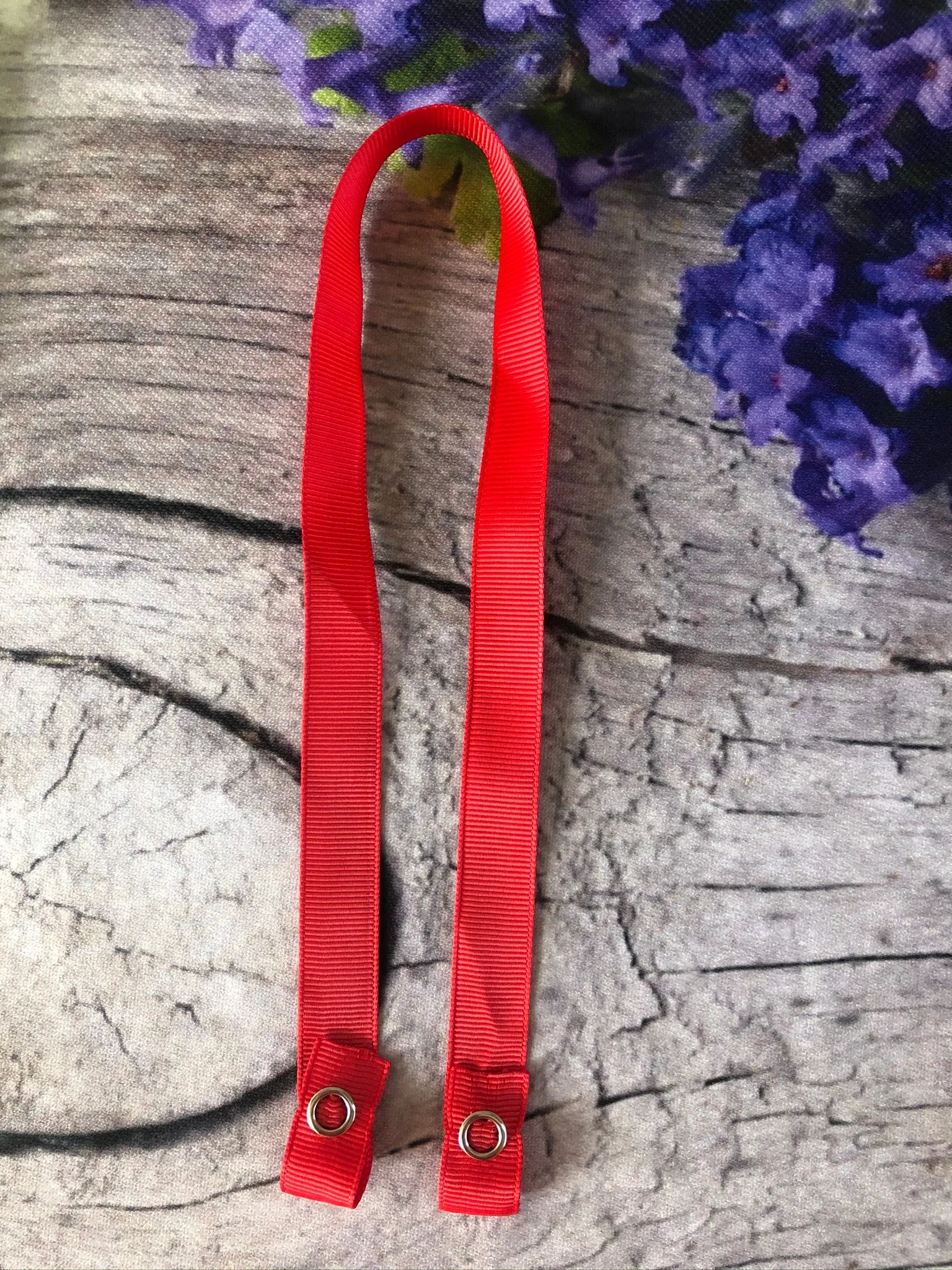 Face mask holder and lanyard solid color for adults
