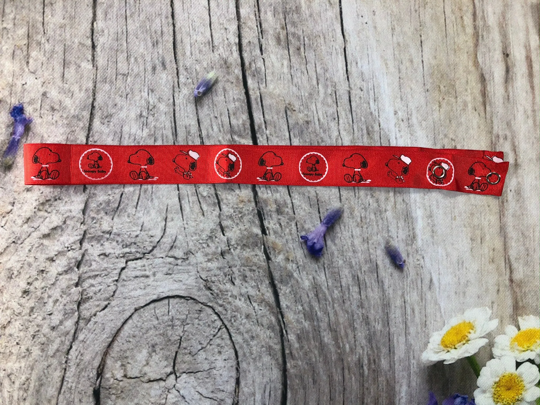 Face mask holder and lanyard solid color for adults