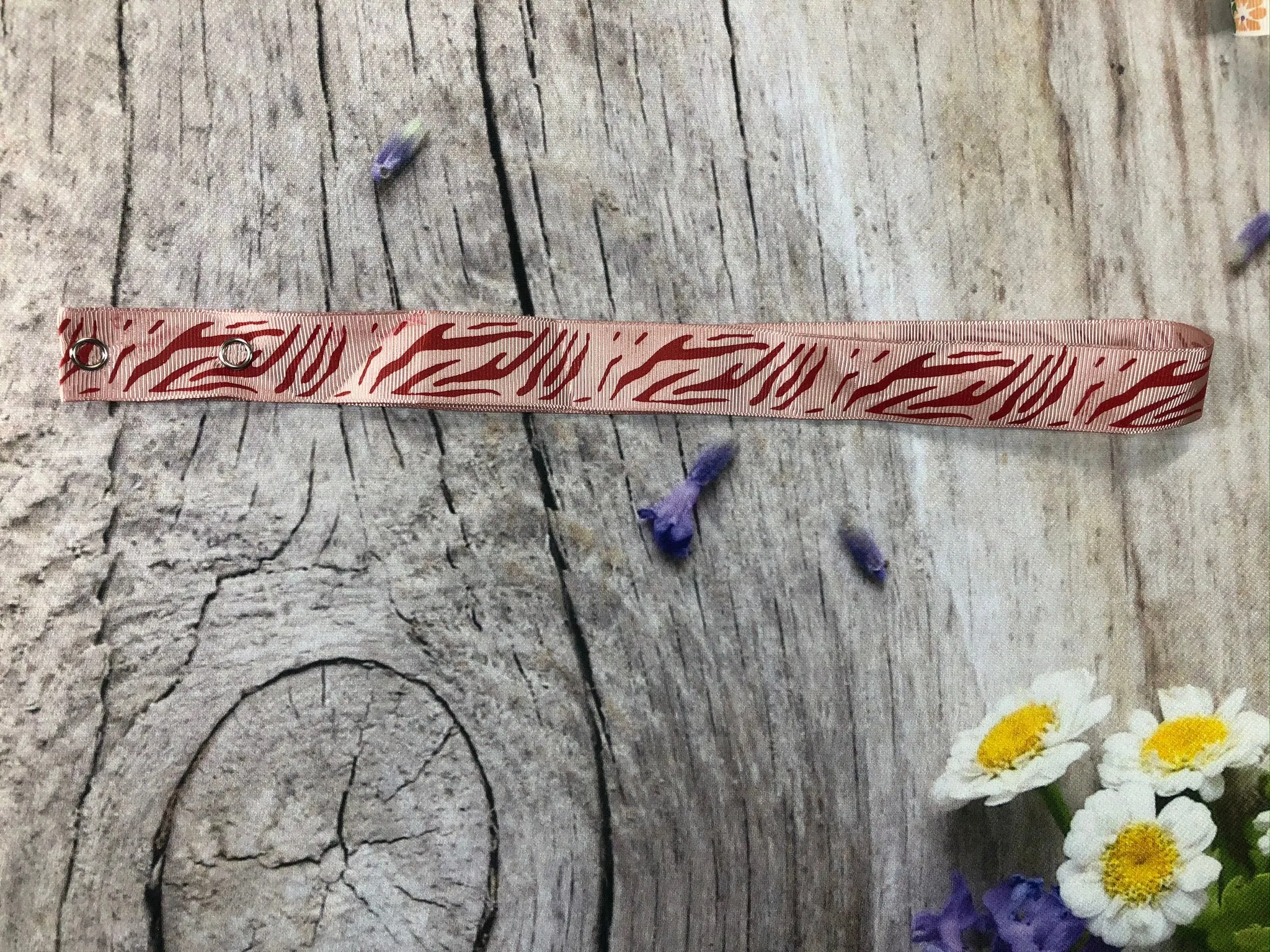 Face mask holder and lanyard solid color for adults