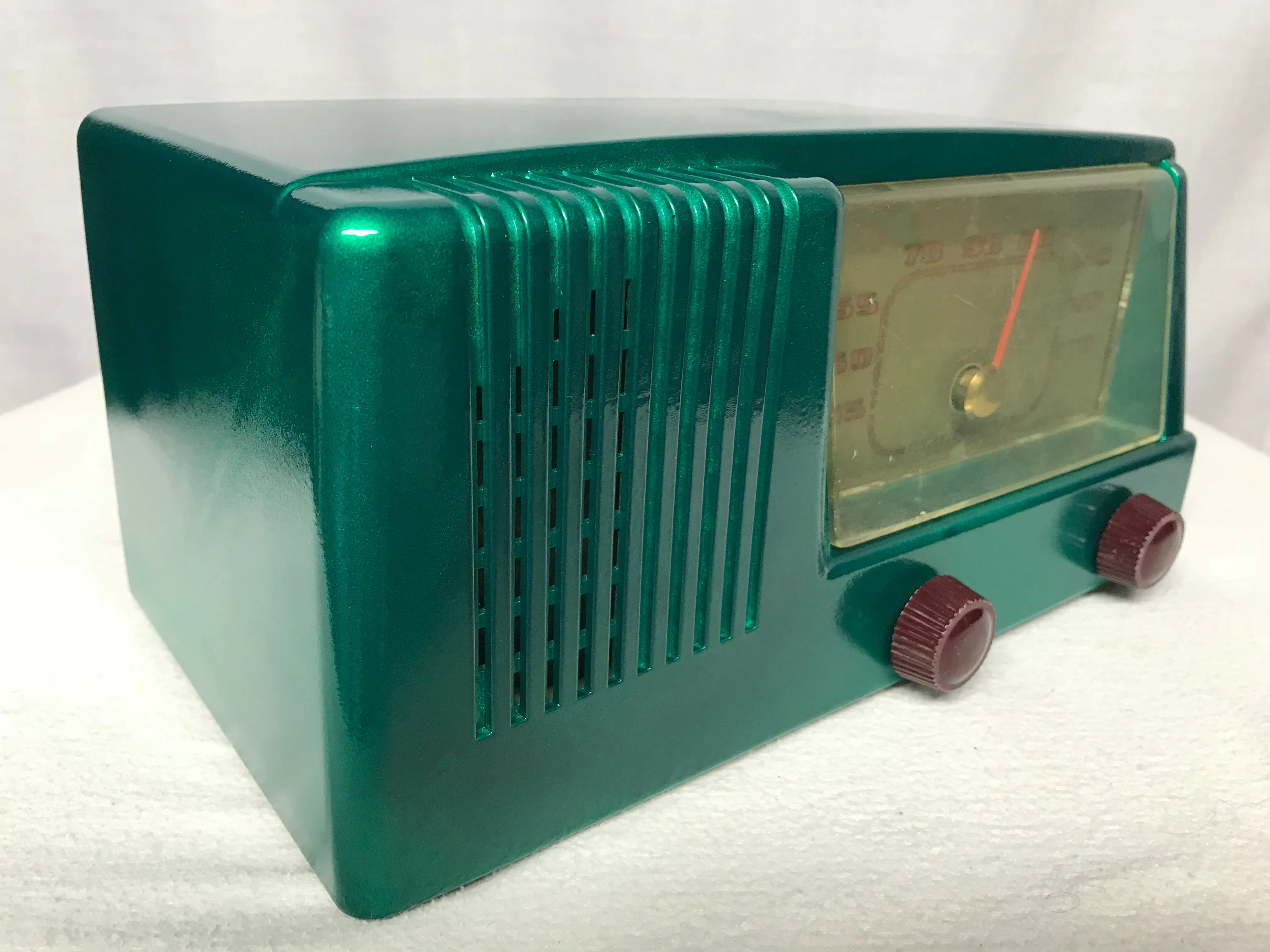 General Electric C-403 vintage tube radio with Bluetooth input