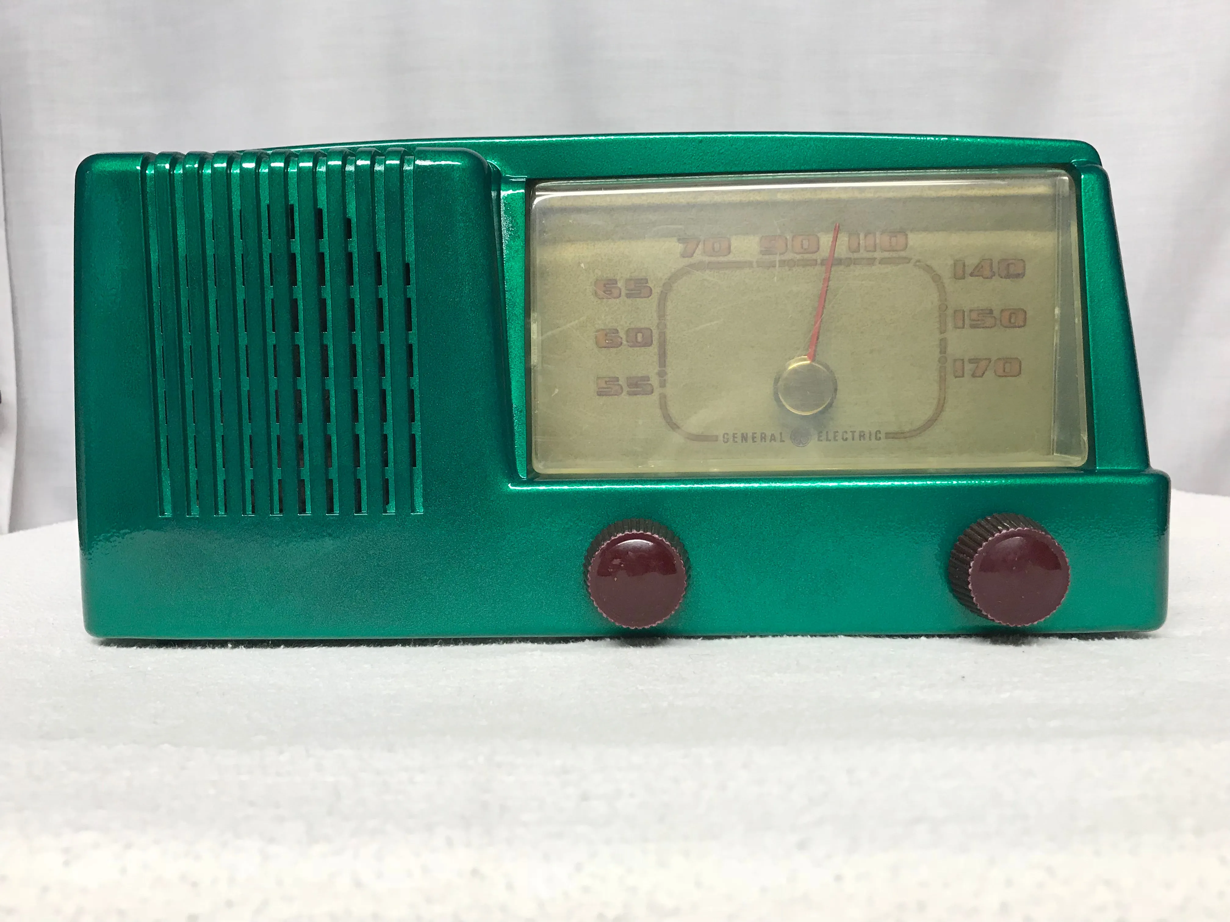 General Electric C-403 vintage tube radio with Bluetooth input