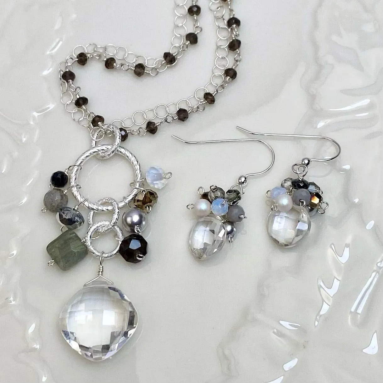 Jeanie Black & White Convertible Necklace