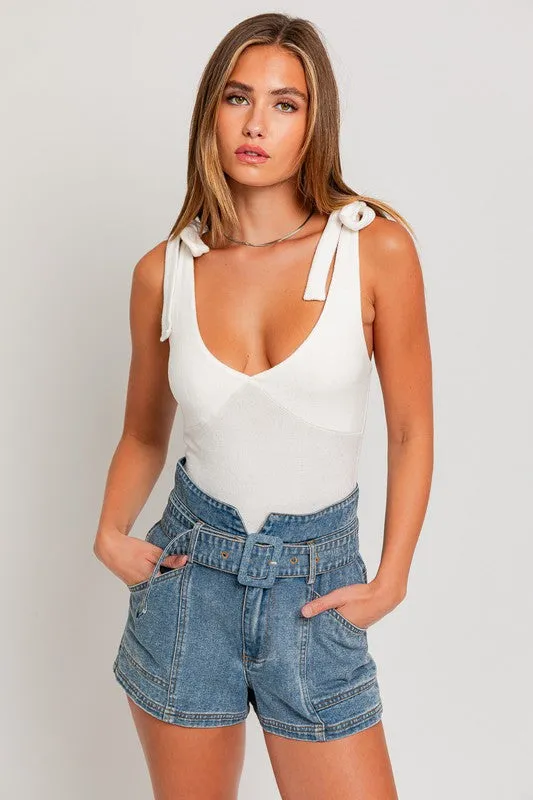 LE LIS Strap Tie Bodysuit