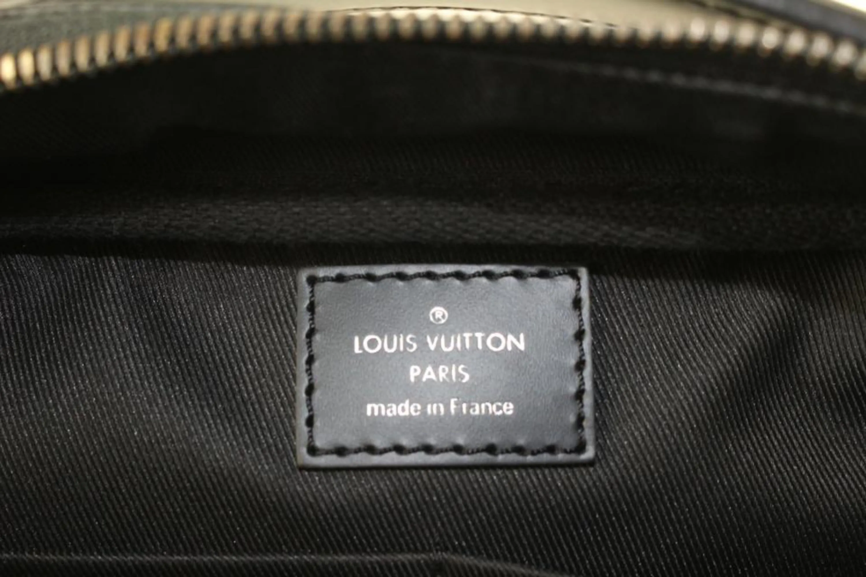 Louis Vuitton Black Monogram Eclipse Explorer 96lk411s