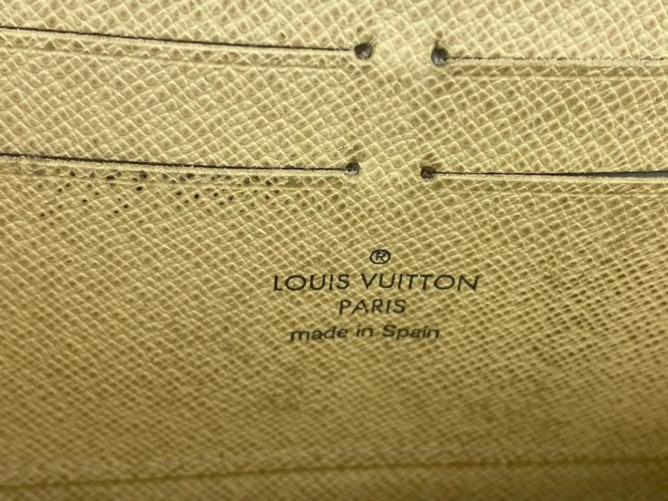 Louis Vuitton Damier Azur Zippy Long Wallet 18lva1117