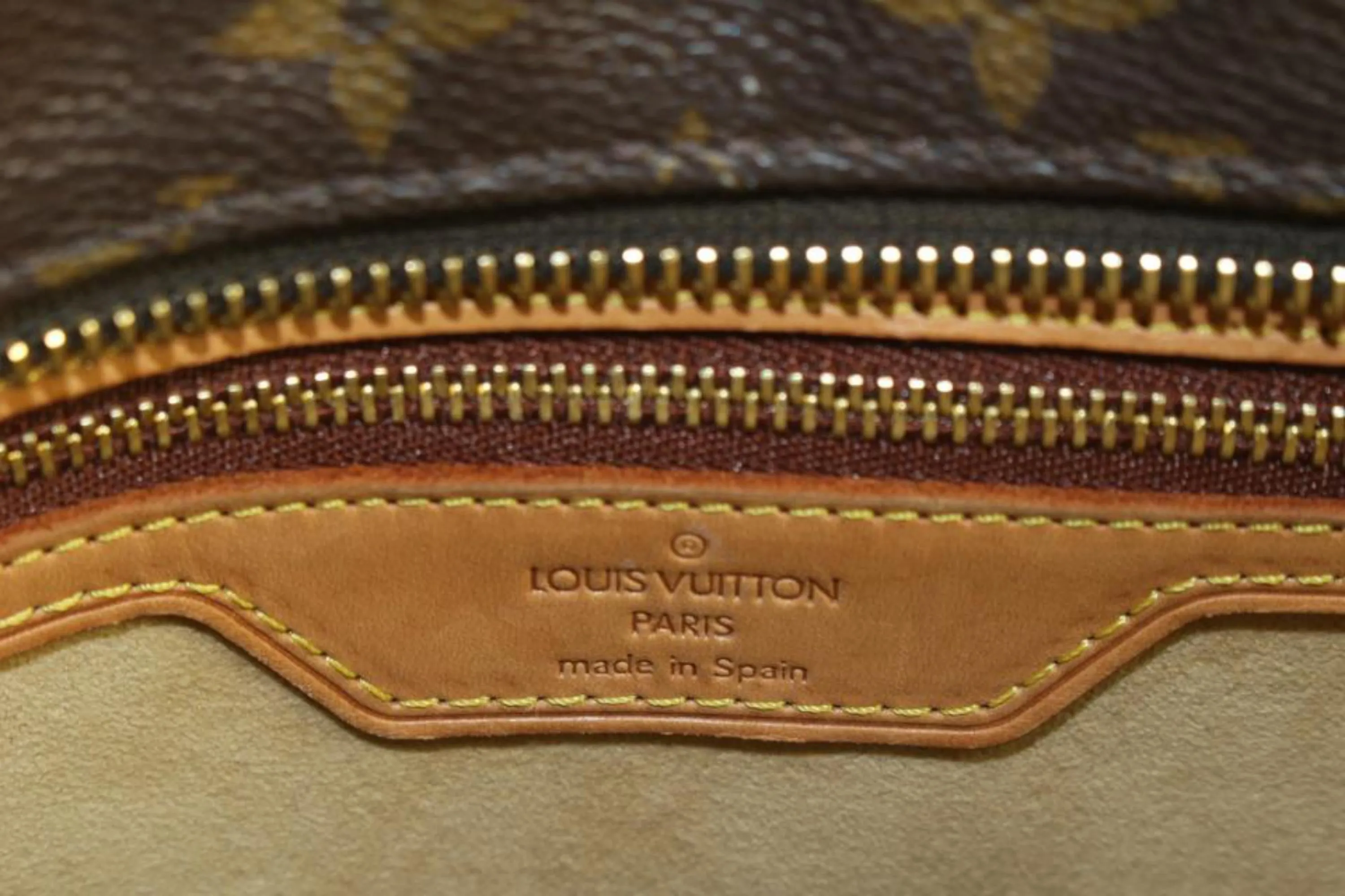 Louis Vuitton Monogram Luco Zip Shoulder Bag 37lk613s