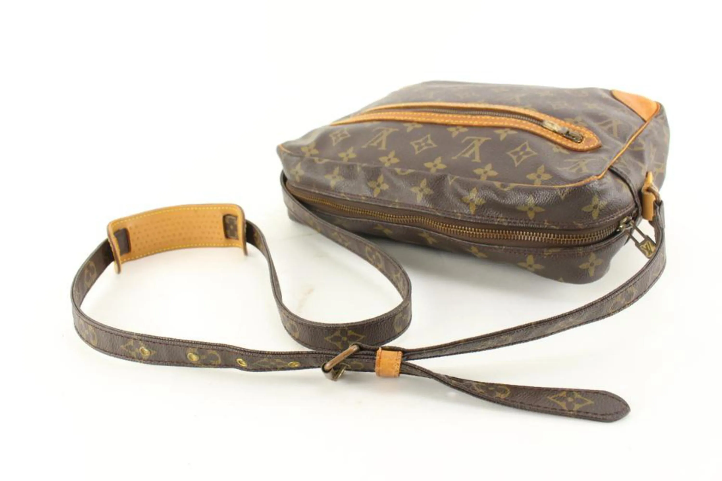 Louis Vuitton Rare Monogram Potomac Shoulder Bag 87lk711s