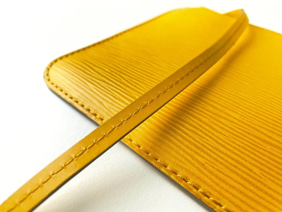 Louis Vuitton Yellow Epi Leather Neverfull Pochette Wristlet Pouch Bag 39LVL1125