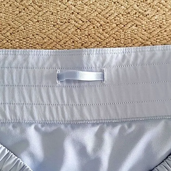 Lululemon Hotty Hot High Rise Blue Linen 2.5&quot; Short - Size 12