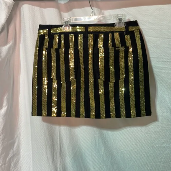 Michael Kors 6 mini black denim skirt golden sequined stripes worn once like new