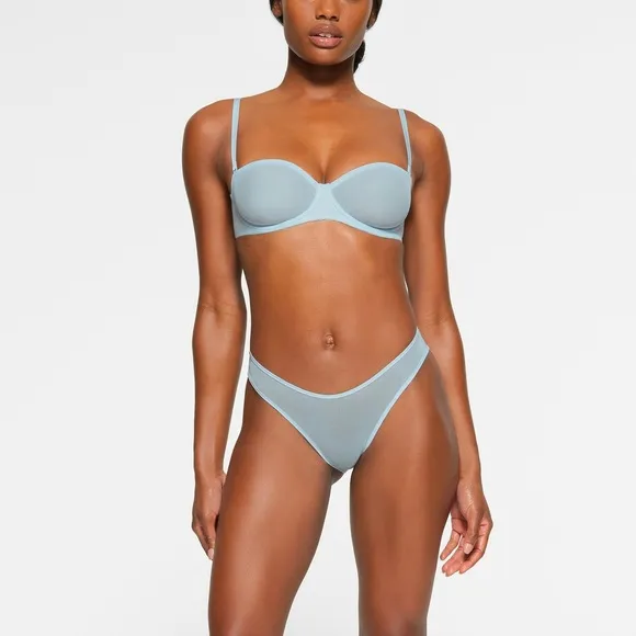 NWT SKIMS Ultrafine Mesh Strapless Underwire Bra Limited Edition in Glacier 40D