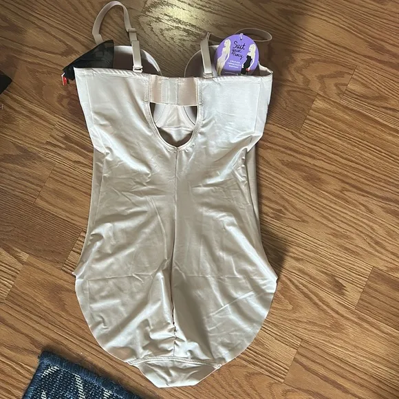 NWT Spanx Suit Your Fancy Convertible Champagne Beige Bodysuit Women's size L