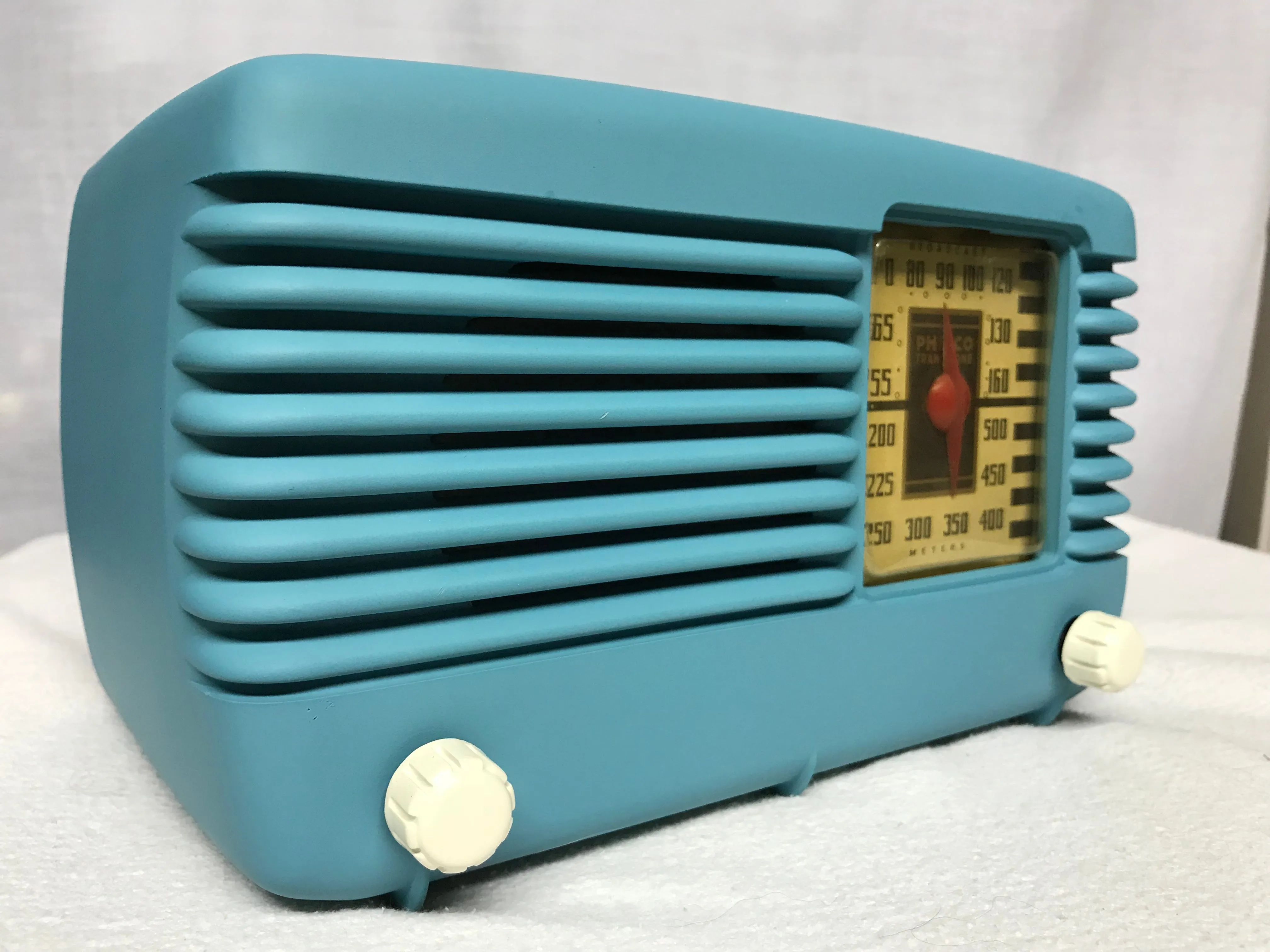 Philco 1950 vintage retro tube radio with iphone or bluetooth Input