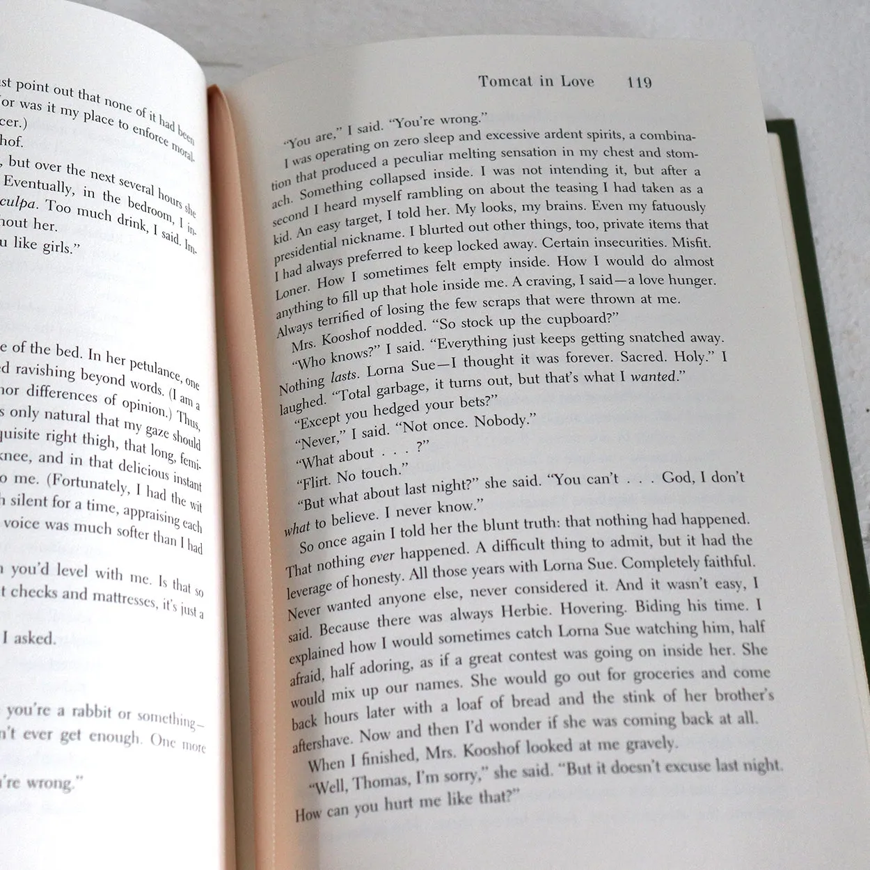 Signed First Edition Leather Book: Tomcat in Love by Tim O'Brien