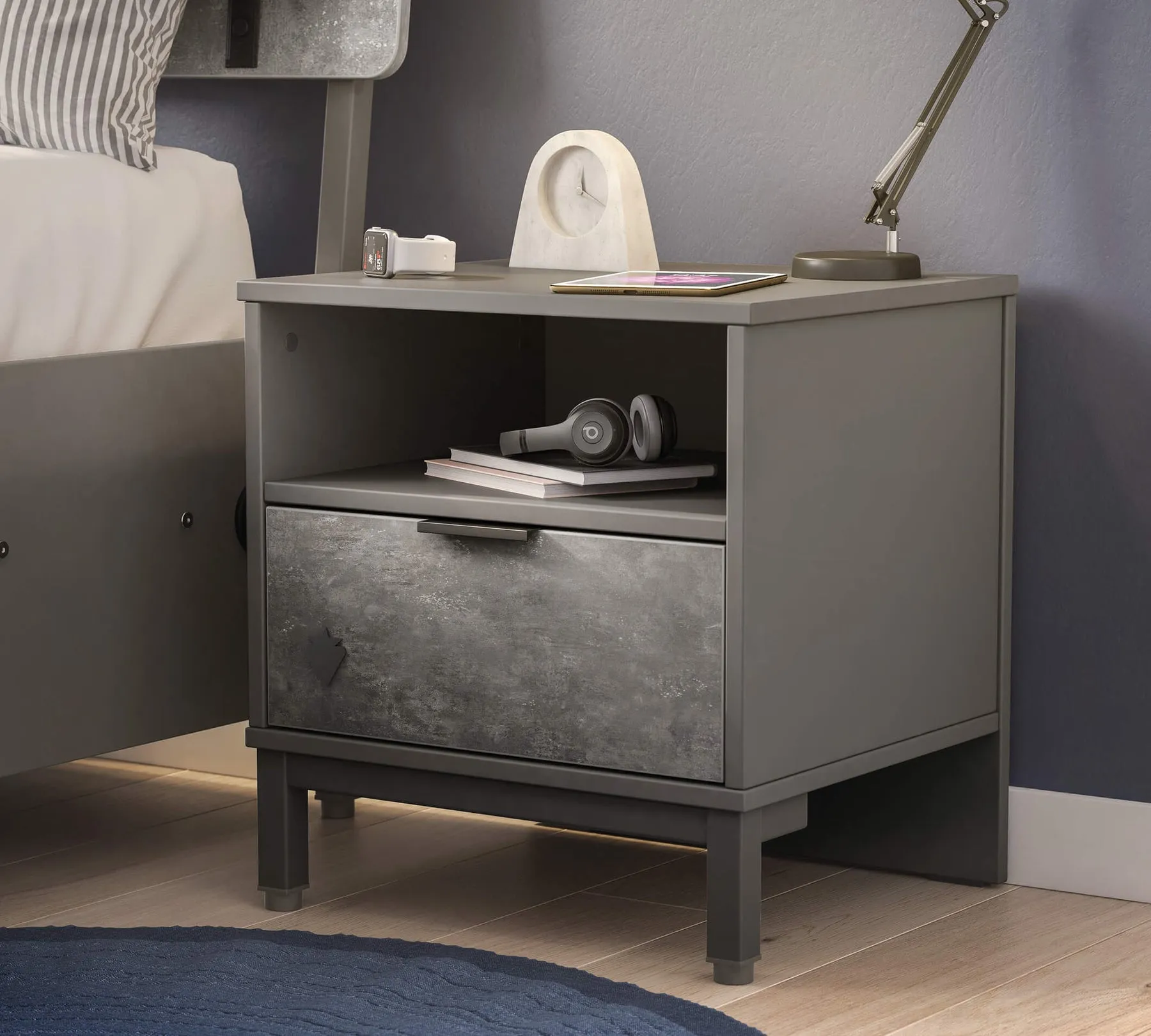 Space Gray room /option 1