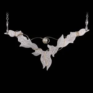 Swirl Pearl Necklace