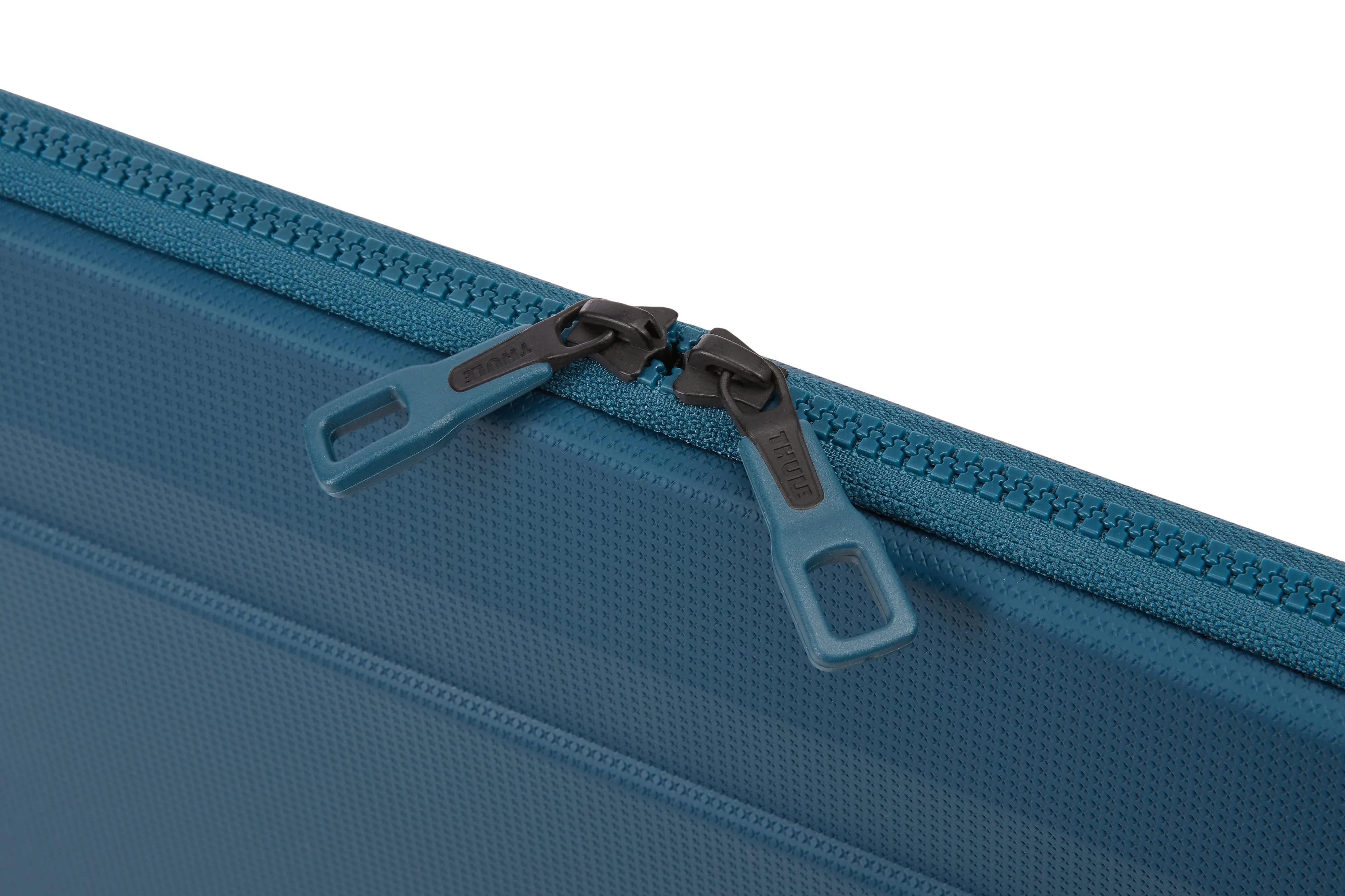 THULE Gauntlet Macbook� Pro Sleeve 14"