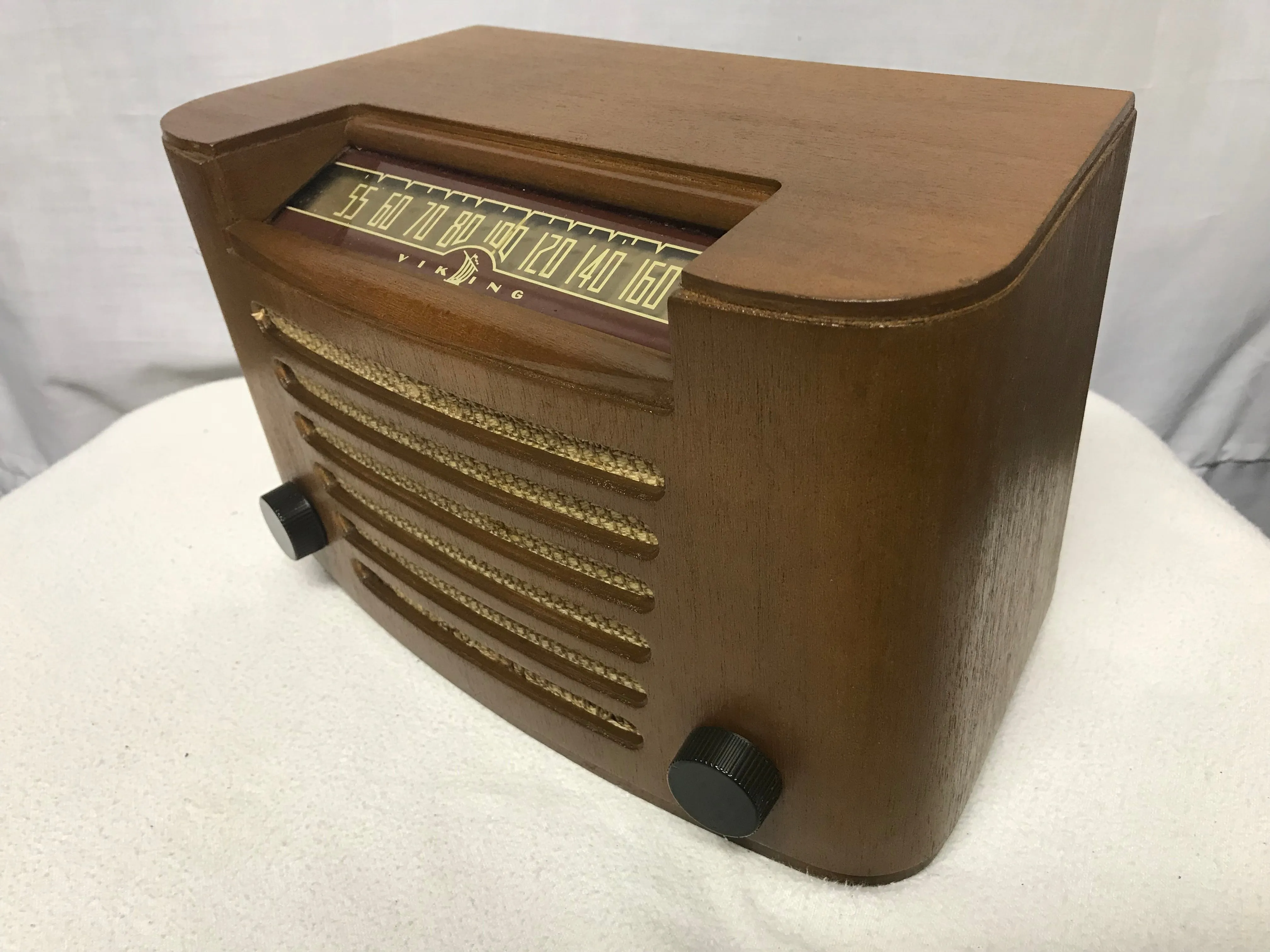 Vintage Viking EMU51-418 Tube Radio With Bluetooth input.