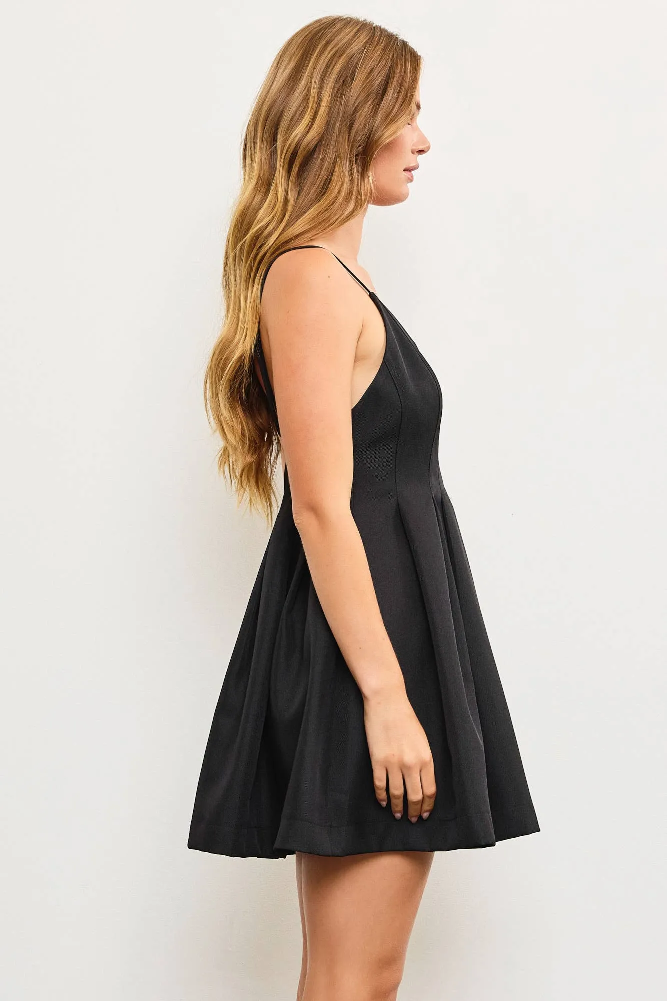 WAIST PINTUCK STRAP DRESS