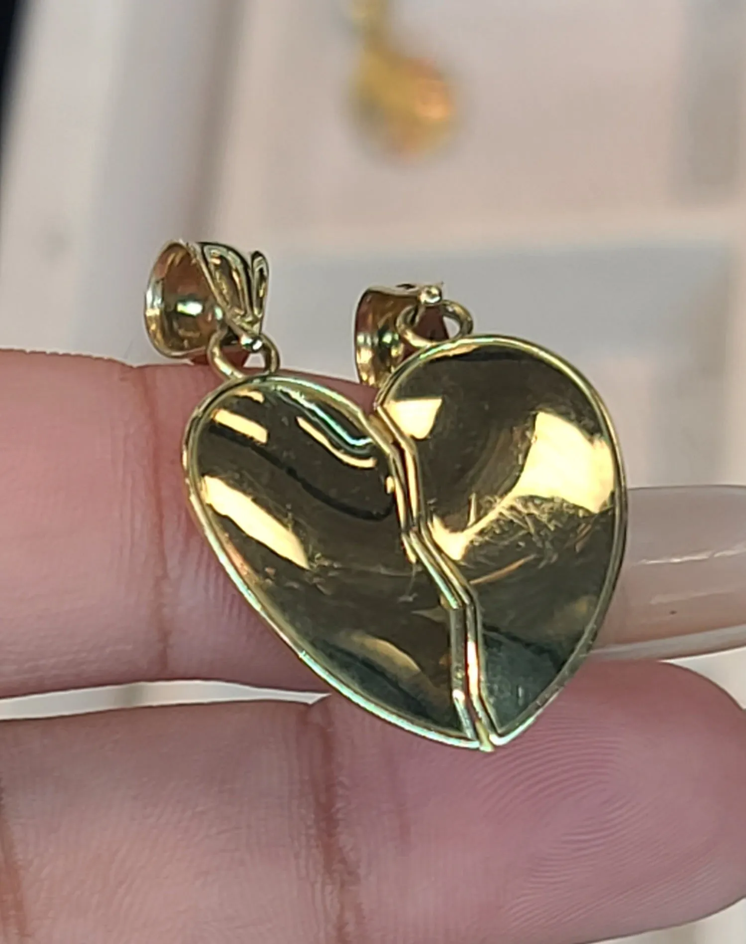 Yellow Gold Reflective Broken Heart Pendant